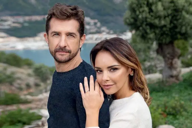 Chenoa – 46 años (2022) y Miguel Sánchez Encinas – Juntos desde 2019