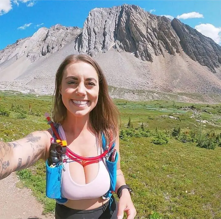 Nature’s Backdrop Got Nothing Against Maddison’s Front