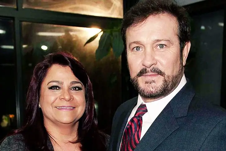 Arturo Peniche (1962) y Gaby Ortiz (1964) – 39 años de matrimonio