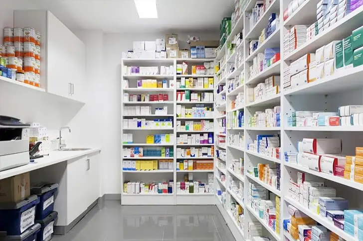 Eine Apotheke mit dunklem Geheimnis