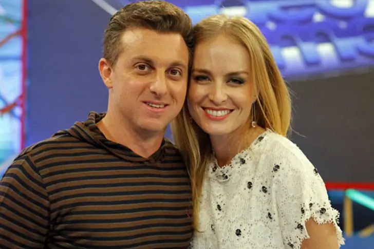 Angélica (48) e Luciano Huck (50) – 15 anos de casamento, três filhos