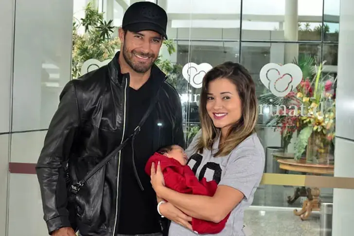 Aryane Steinkopf (34) e Beto Malfacini (40) – 7 anos de casamento, dois filhos