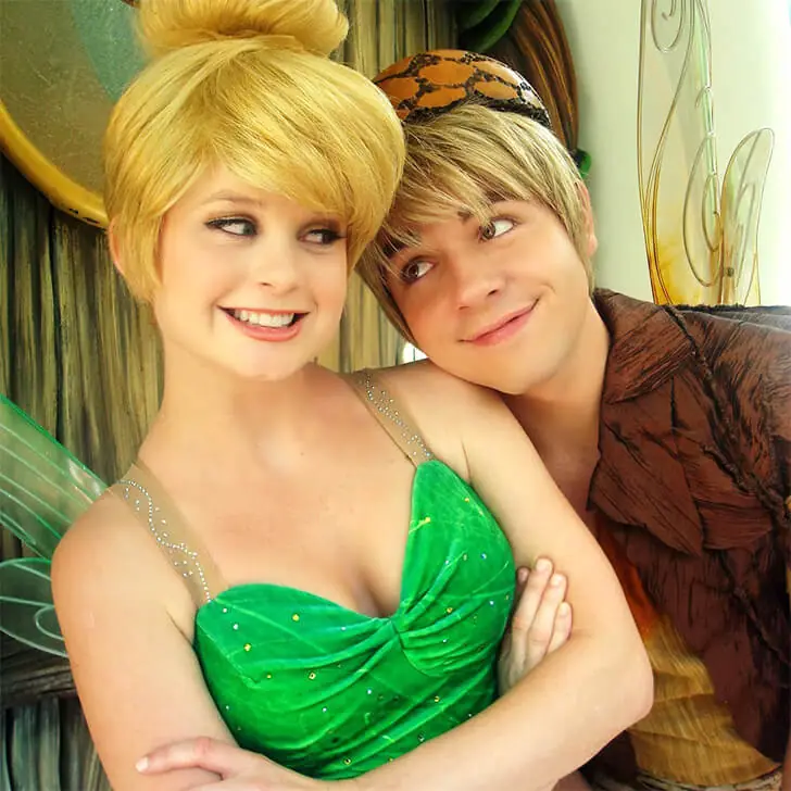Peter Pan veut clairement être plus qu’un ami pour la fée Clochette