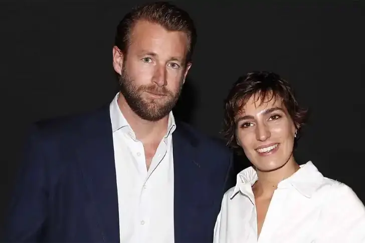 Eugenia Osborne (38 Años) Y Juan Melgarejo (45 Años) – Cansancio