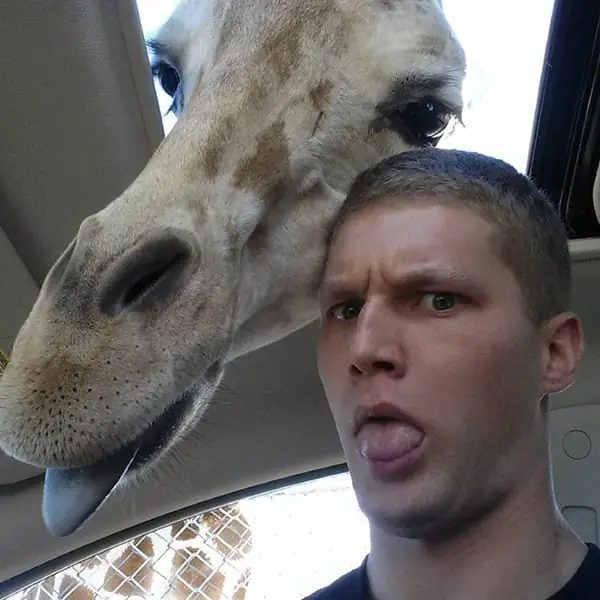 Langhalsige Fotobombe