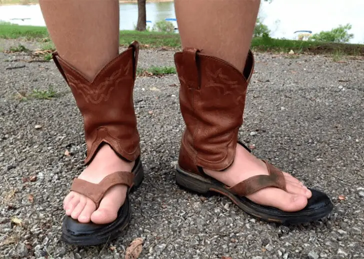 Mode-Mutprobe: Der Cowboy-Sandalen-Stiefel