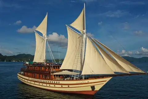 Here’s What Traditional Indonesian Phinisi Boats Reveal About Building a Modern Luxury Brand