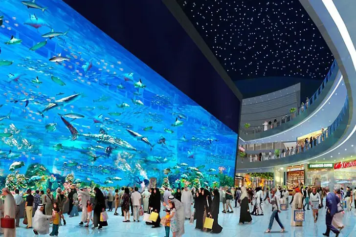 Shoppen neben der Unterwasserwelt