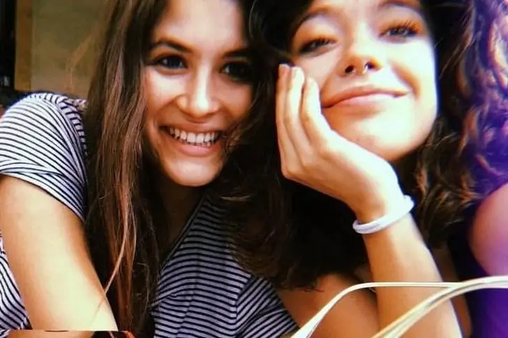 Anna Castillo – Lara Blanco