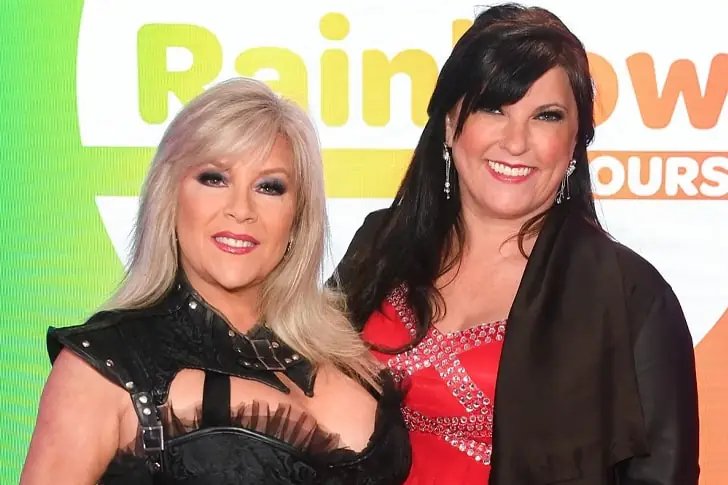 Samantha Fox and Linda Olsen – Together Since 2016