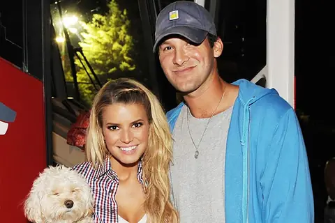 NFL WAGS: Hottest NFL Wives & Girlfriends In 2020