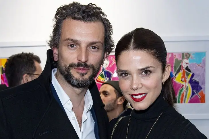 Juana Acosta  y Charles Alazet