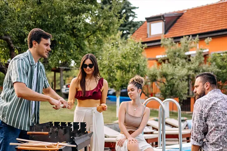 Coole Partys am Pool